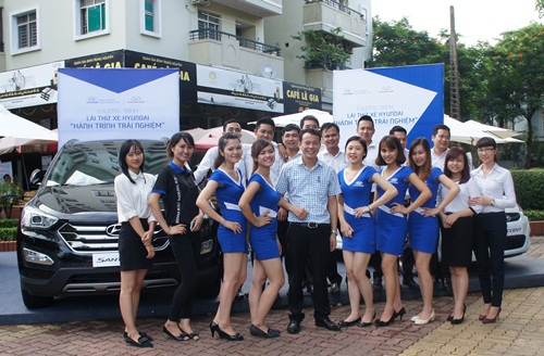Đội ngũ nhân viên Hyundai Giải Phóng